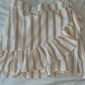 Creamy striped skirt